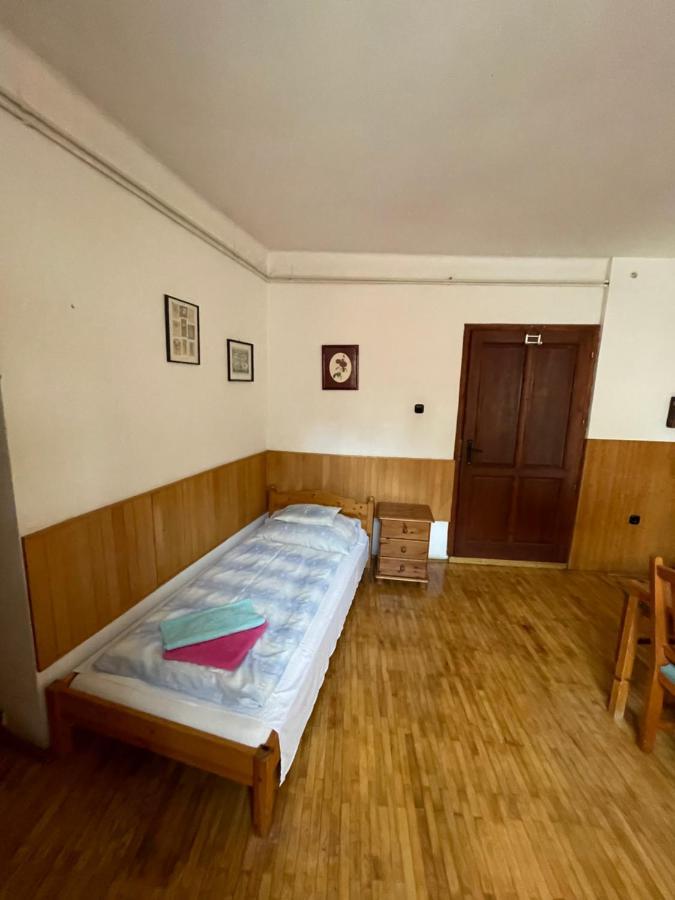 Katalinkert Panzió Panzió Győr Kültér fotó