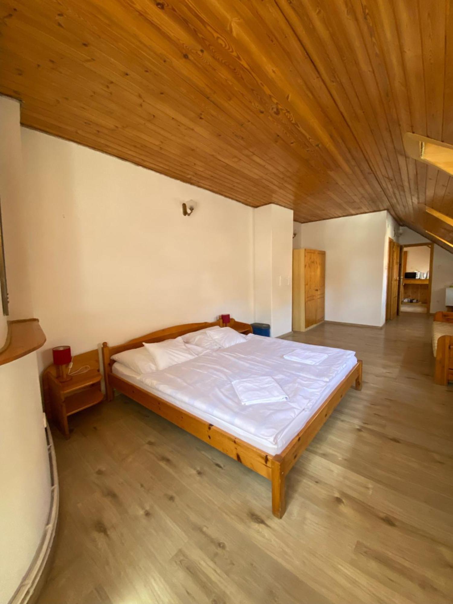 Katalinkert Panzió Panzió Győr Kültér fotó
