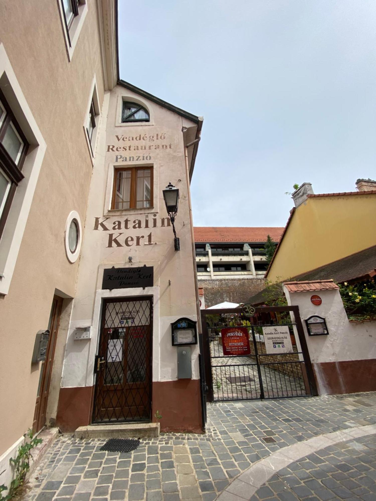 Katalinkert Panzió Panzió Győr Kültér fotó